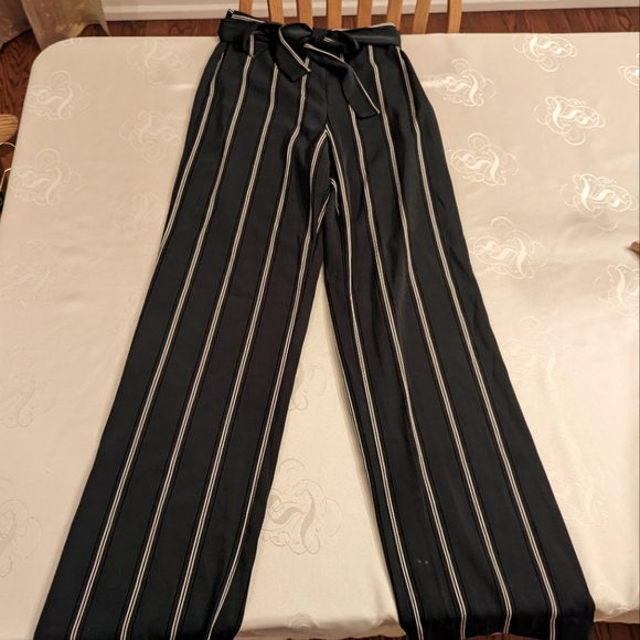 Dynamite - High Waisted Wide Leg Pants - Size XS - Picture 1 of 4